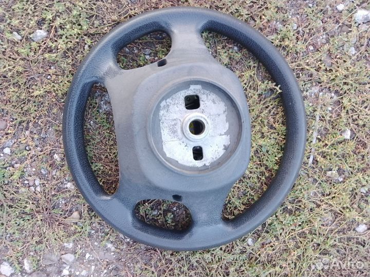 Руль на приору