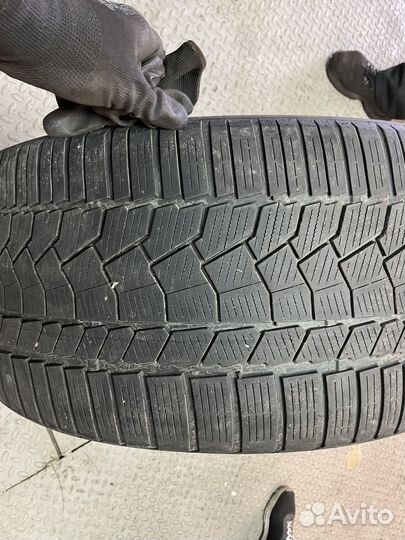 Continental ContiWinterContact TS 860S 295/35 R21 107V