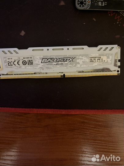 Материнская плата с процессором и памятью