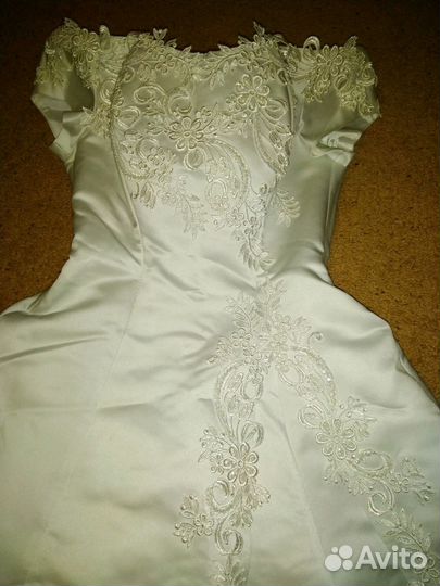 Продам свадебное платье