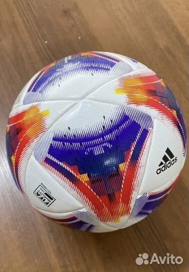 Футбольный мяч adidas argentum gotan