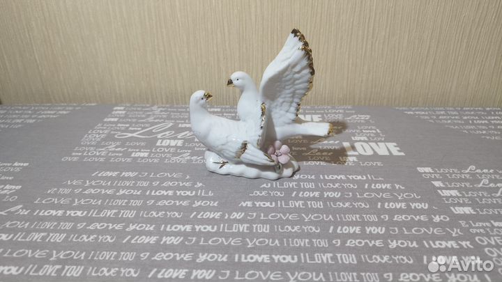 Статуэтка керамическая голуби пара