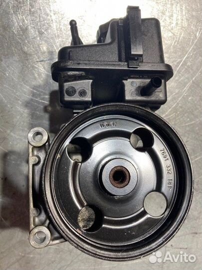 Насос гидроусилителя руля Mercedes E-Class W212