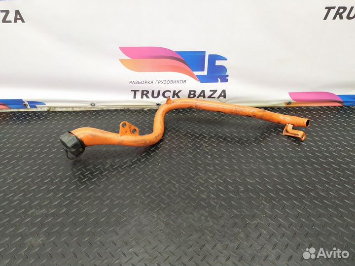 Горловина маслозаливная