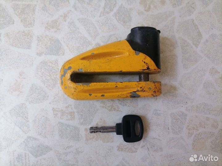 Замок на тормозной диск мотоцикла