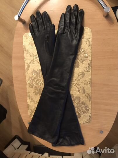 Удлиннённые перчатки Prada из натуральной кожи