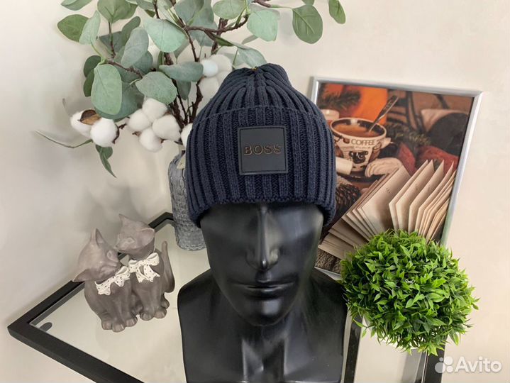 Шапка Boss с кашемиром