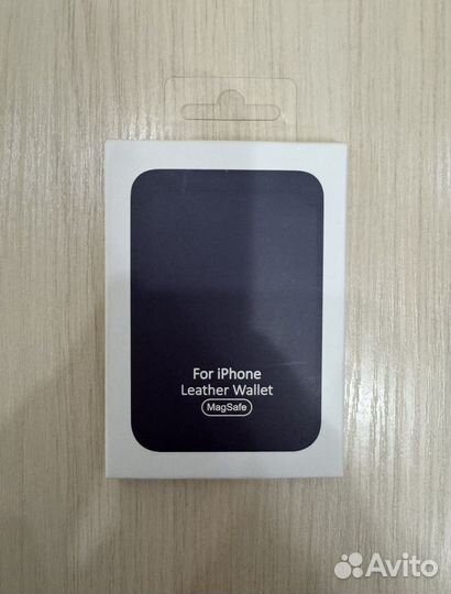 Картхолдер Apple iPhone Leather Wallet MagSafe