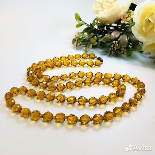 Бусы из медового стекла