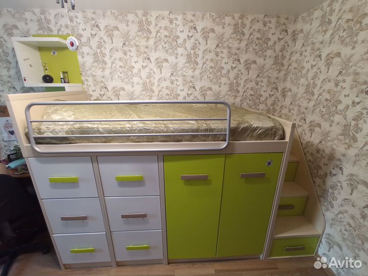 Кровать чердак со шкафом и др