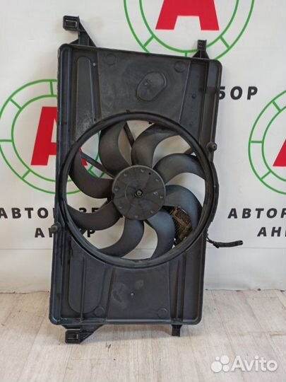 Вентилятор охлаждения двигателя Ford Focus CB4
