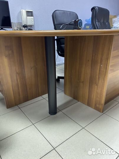 Стол офисный