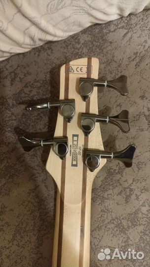 Бас гитара Ibanez sr305