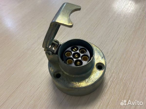 Советская железная розетка 7 пин без проводов И Б