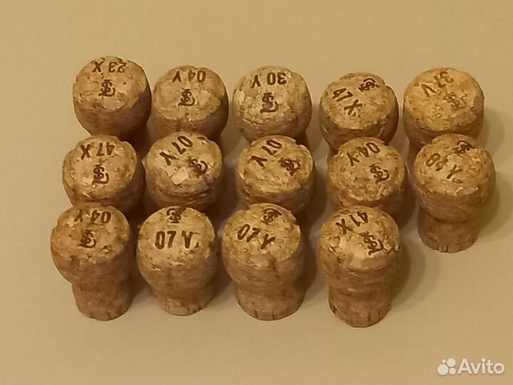 Пробки от шампанского (игристых вин)