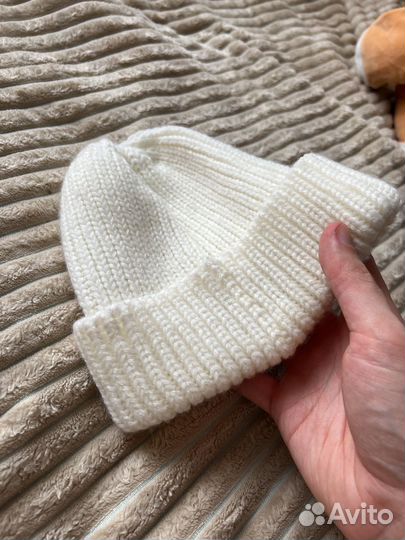 Шапка белая зимняя