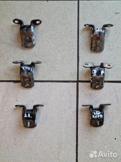 Петля двери, капота nissan primera P11