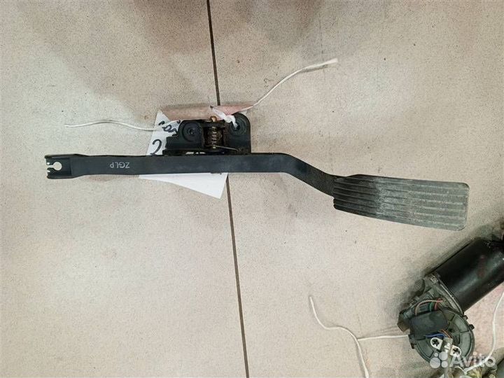 Педаль газа Hyundai Matrix 2001-2010