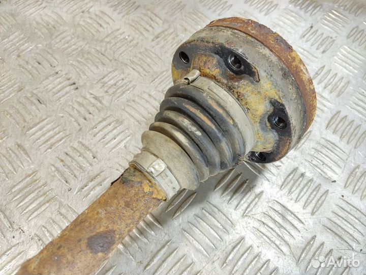 Полуось задняя левая Porsche Cayenne