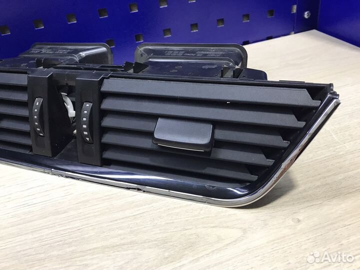 Центральный дефлектор Octavia A7