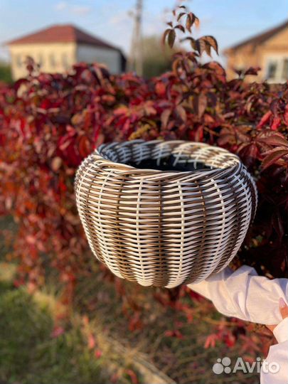 Кашпо из ротанга