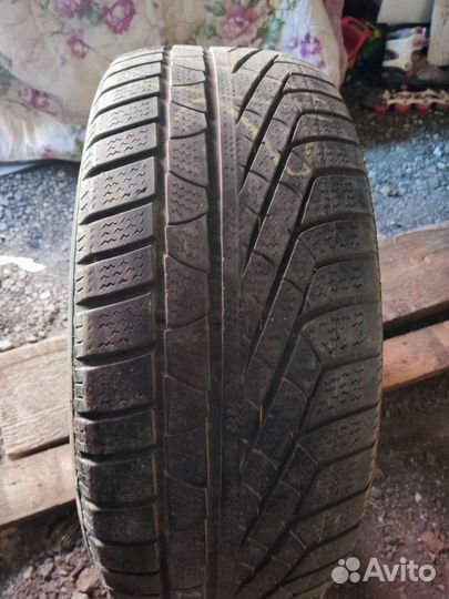 Pirelli Winter Sottozero 210 235/55 R17