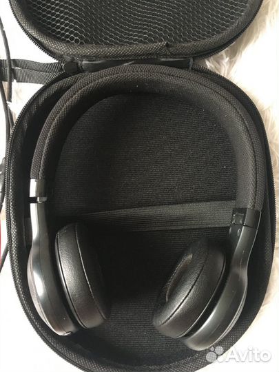 Беспроводные наушники jbl e 45 bt