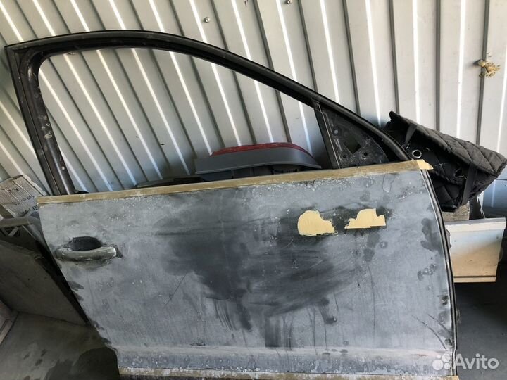 Дверь правая передняя touareg