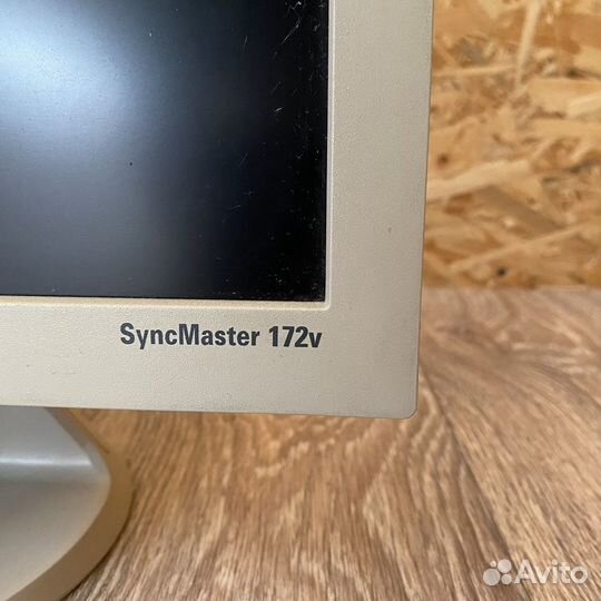 Монитор Samsung