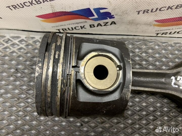 Поршень с шатуном Iveco EuroCargo