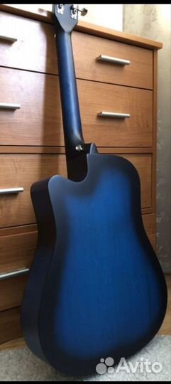 Акустическая гитара