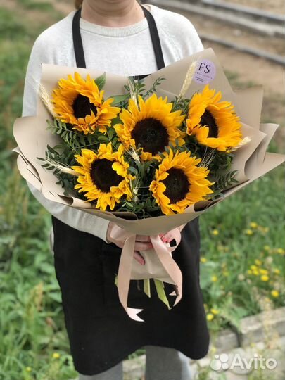 Букет подсолнухи. Доставка цветов