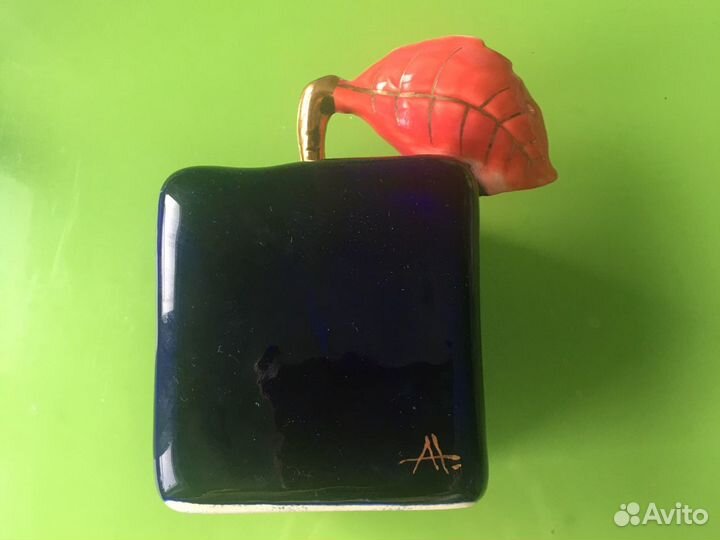 Статуэтка Яблоко