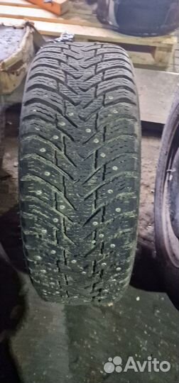 Nokian Tyres Hakkapeliitta 8 SUV 215/65 R16 102