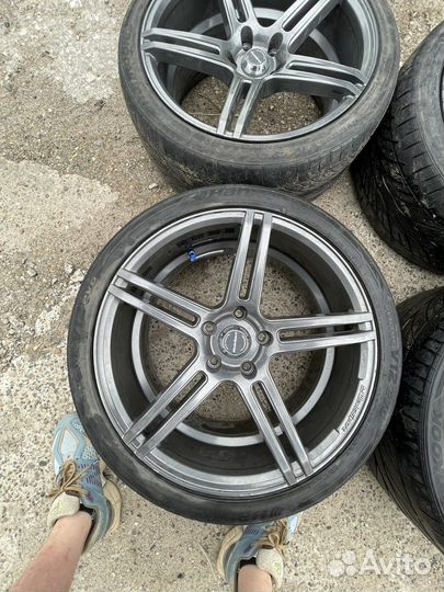 Бомбовые r18 5x114.3 235x40 8,5j