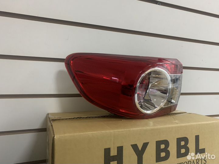 Фонарь задний наружный левый Toyota Corolla E150