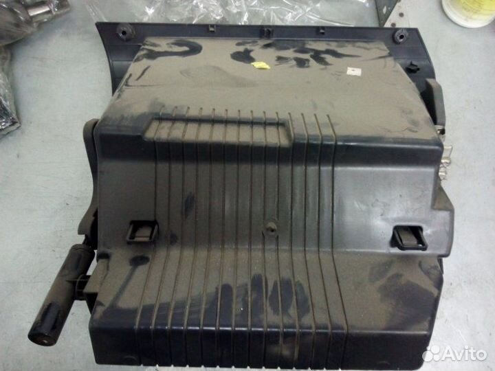 Бардачок Opel Astra H хэтчбек Z16XER 2004-2015