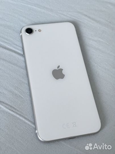 iPhone SE, 64 ГБ