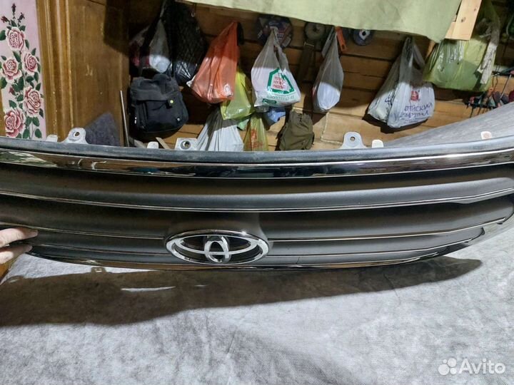 Решетка радиатора toyota land cruiser 200