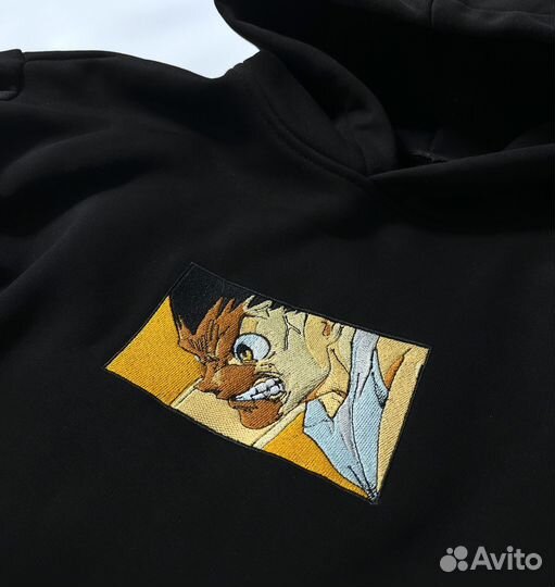 Машинная вышивка на одежде