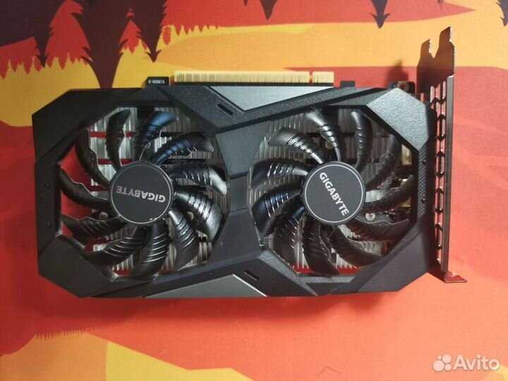 Видеокарта GTX 1650 4GB