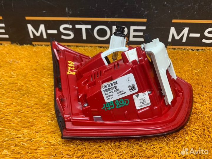 Фонарь крышки багажника правый Mercedes-Benz