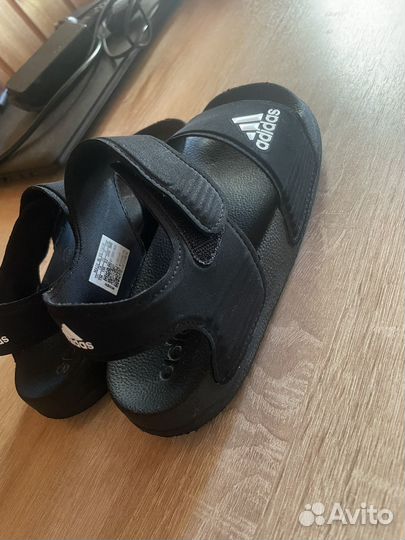 Сандалии adidas детские