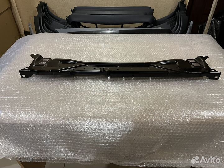 Центральная планка телевизора Mercedes W212 новая