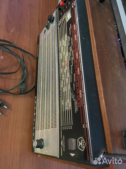 Радиоприемник СССР океан 209