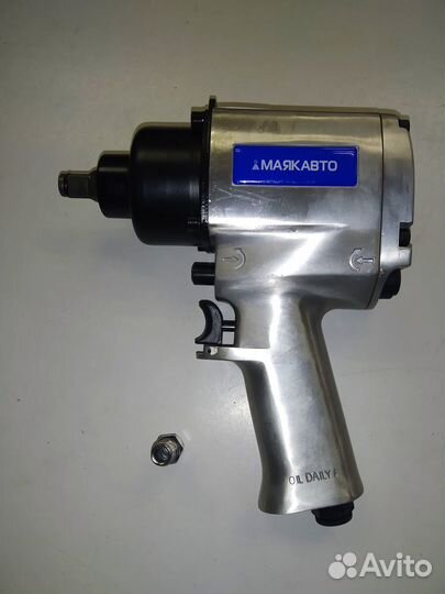Пневмогайковерт 1/2 770Нм 7000 об/мин