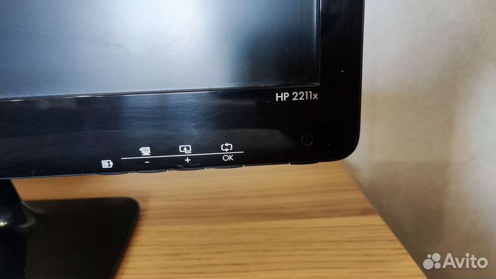 ЖК монитор 21.5