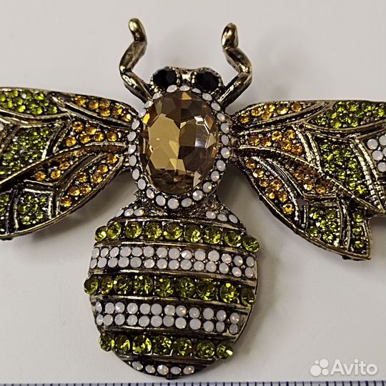 Брошь, Пчела