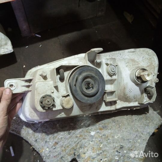 Продам фары на hyundai accent