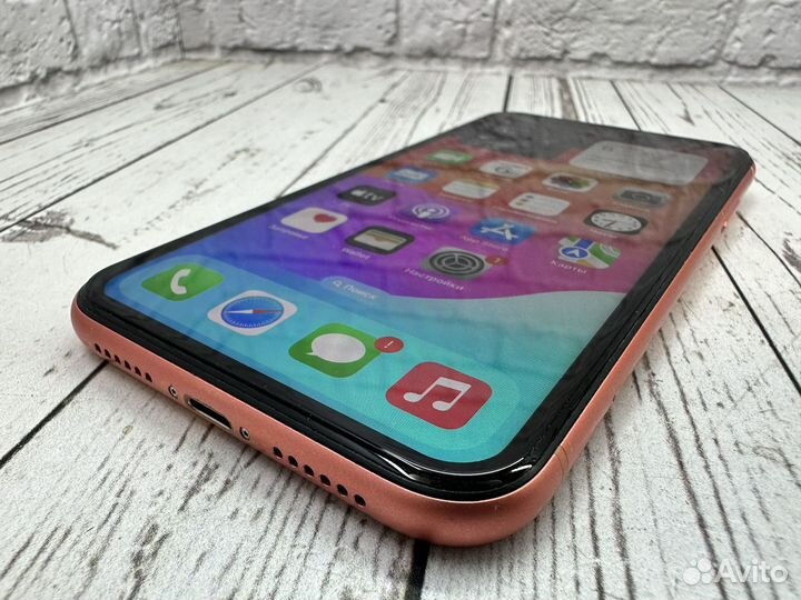 iPhone Xr, 64 ГБ
